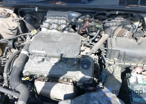 2002 Toyota Camry Le V6 z USA, uszkodzony, nr VIN 4T1BF32K62U032773